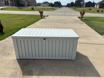 KETER OUTDOOR STORAGE.. Not Issue..60x28x26