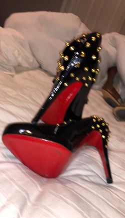 CHRISTIAN LOUBOUTIN