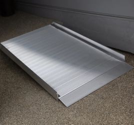 EZ Access 4ft Aluminum Ramp