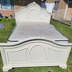 Real wood twin bed w/without mattress