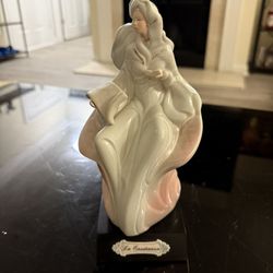 galos porcelain porcelain figurine titled "La Enseñanza Signed 8in