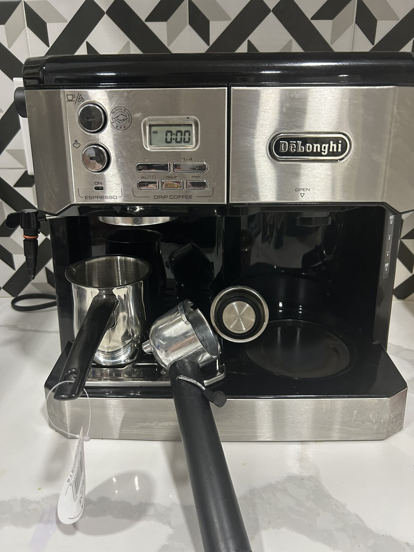 DeLonghi Coffee Maker 