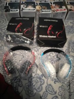 Wireless Bluetooth headphones