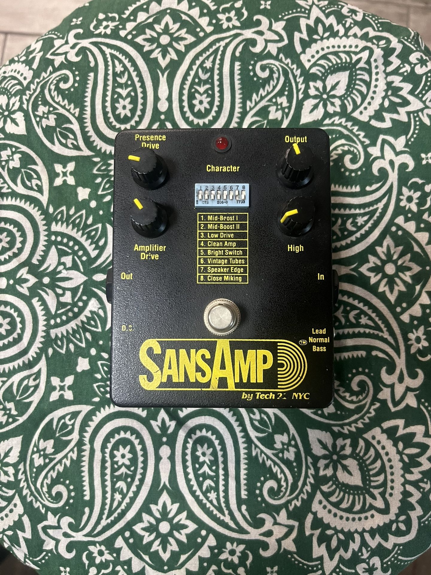 Tech 21 SansAmp Classic Bass Preamp pedal