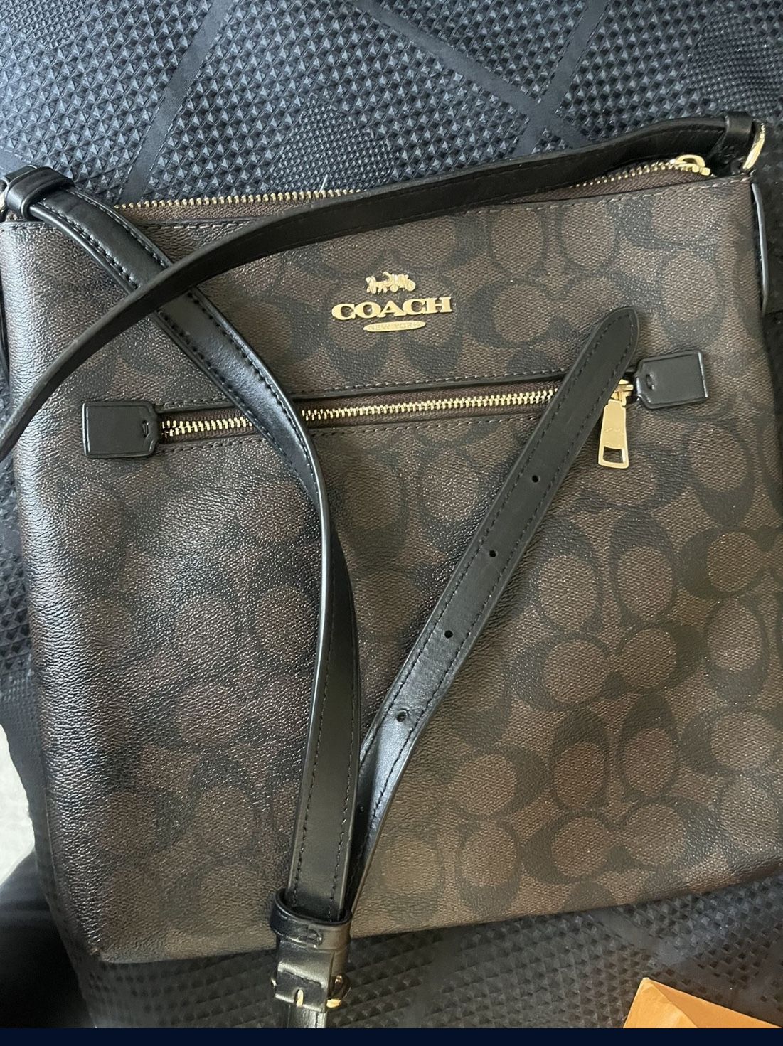 Coach Purse Acorn Shoulder Bag -Purse Authentic