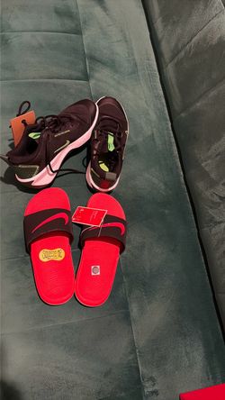 Nike sneakers & slides