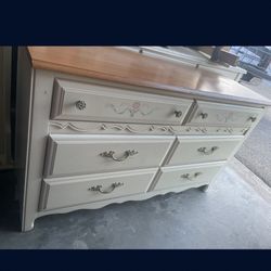 🎁BEAUTIFUL DRESSER/6 DRAWER - BEIGE COLOR🎁