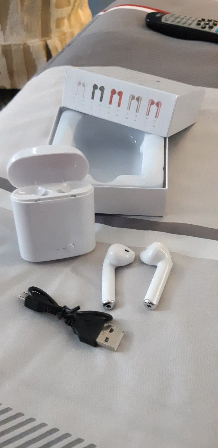 Bluetooth earbuds
