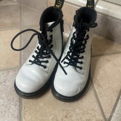 White Dr.martens Toddler 7