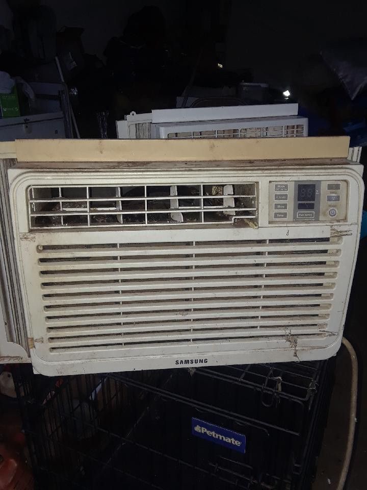 AC Window Units 