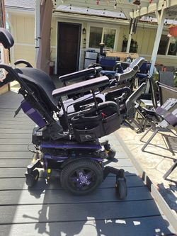 Quantum Power Wheelchair