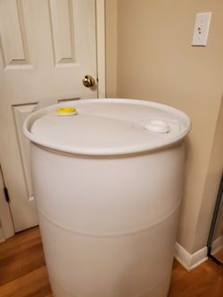Barrel- Plastic, Good For Rain Water Collecting And Other Projects - Very Clean 