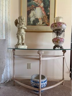 Glass top Seashell wall table