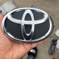 Toyota Emblem