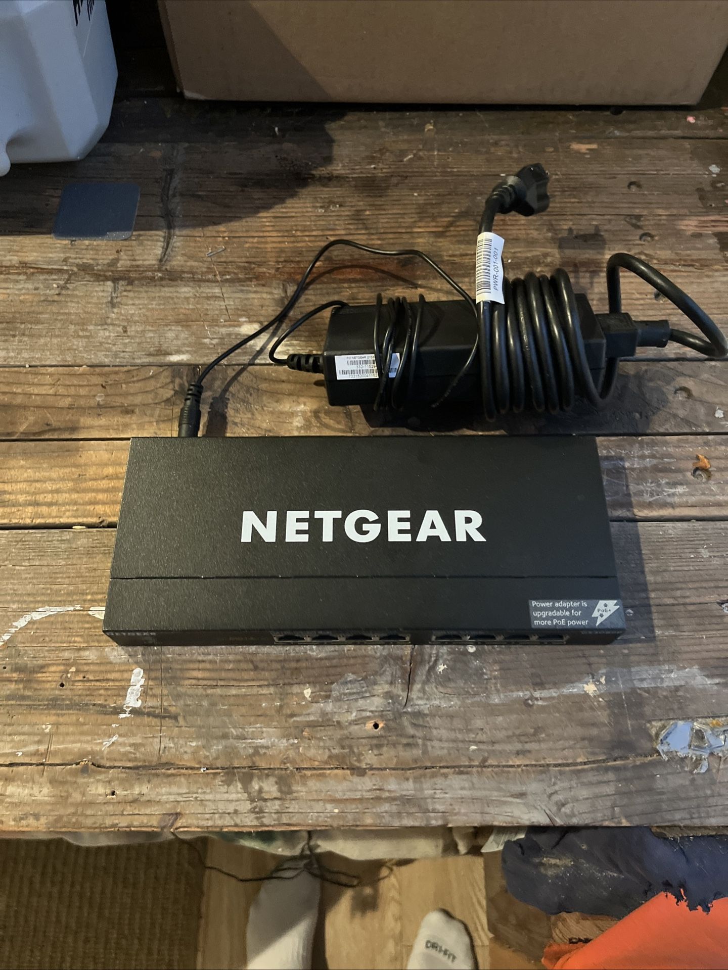 NETGEAR 8-port Gigabit Unmanaged High-Power PoE+ Switch with FlexPoE