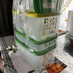 5 piece tupperware set