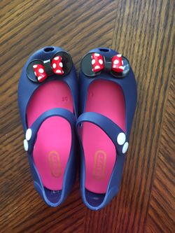 New navy jelly shoes with dots bows