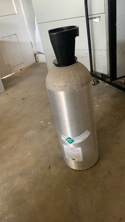 Professional grade Helium tank.