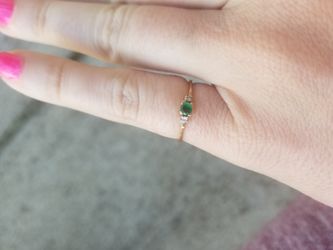 Real gold emerald ring