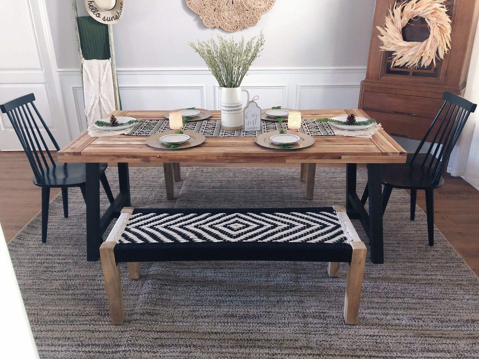Boho dining set with rug and table decor!