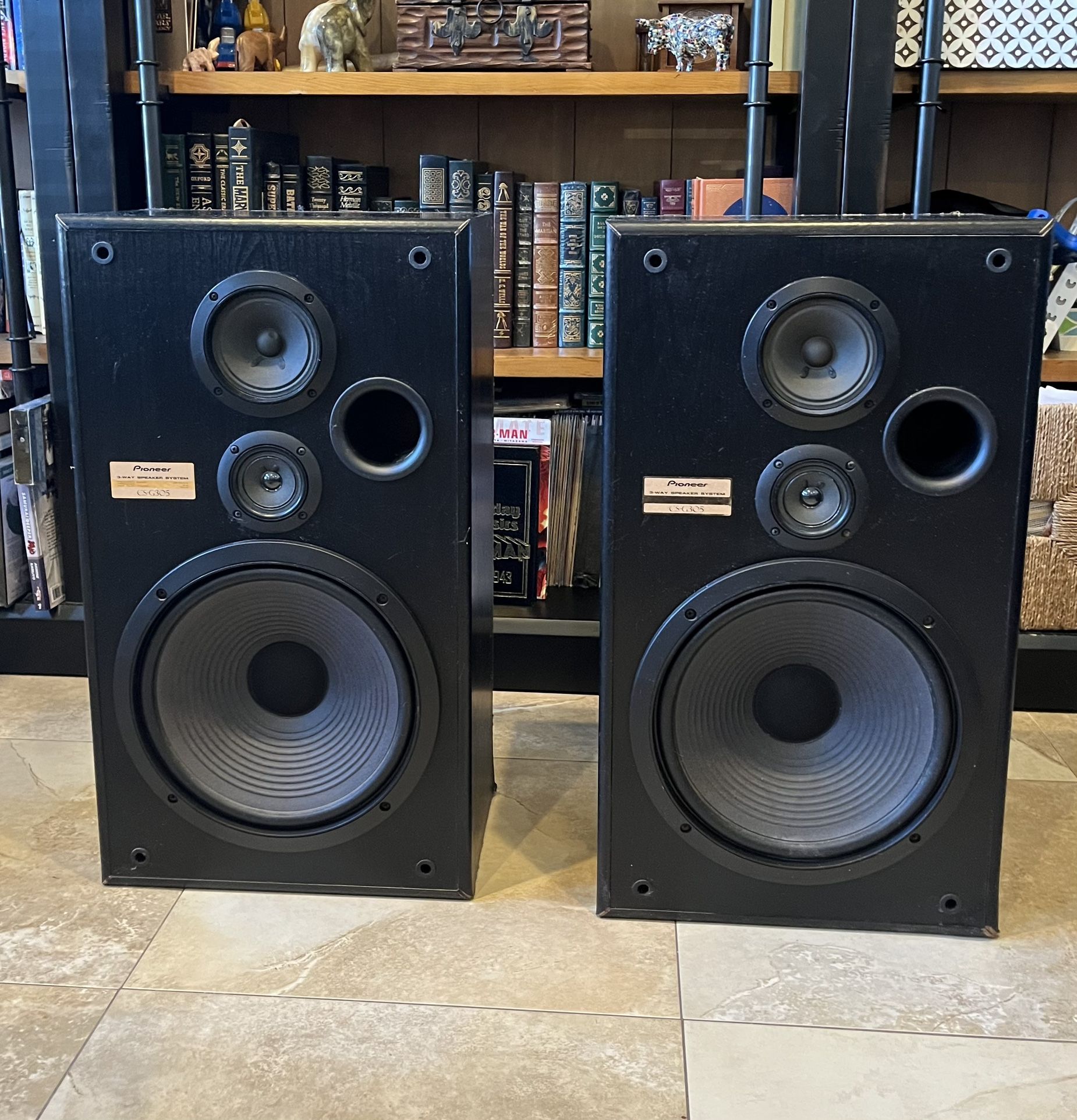 (2) 1980’s Pioneer 12”🔈 3-way 120w Speakers