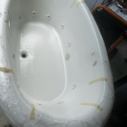  BRAND NEW JACUZZI TUB