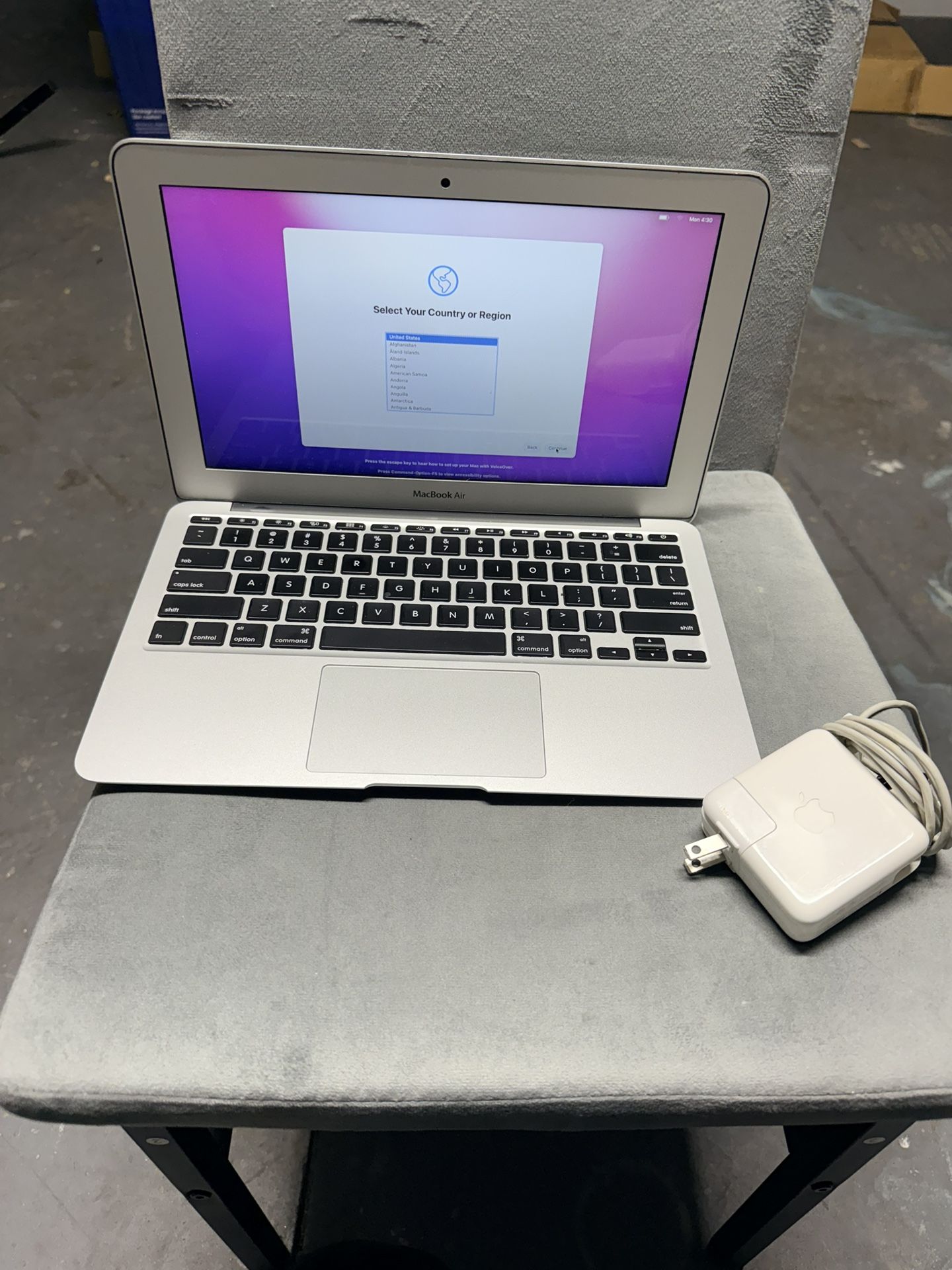 MacBook Air  (11-inch) 2015