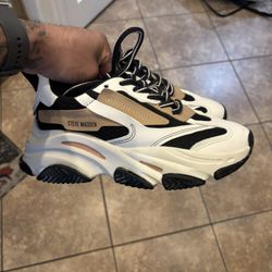 Steve Madden Nike Women’s 