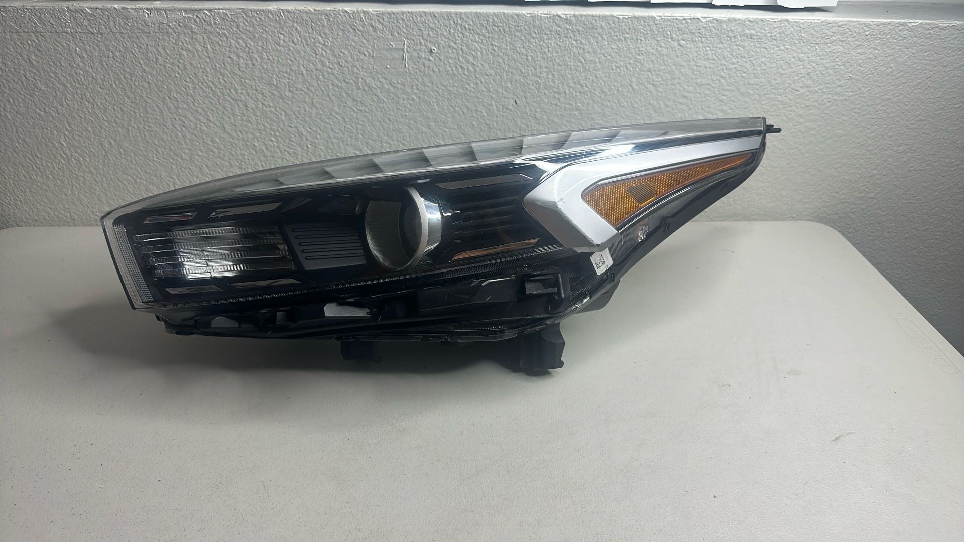 2022 - 2024 KIA FORTE LH DRIVER SIDE HEADLIGHT OEM