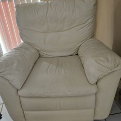 

2 Cream Leather Rotating Swivel Chairs 