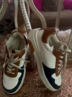 Kids shoes