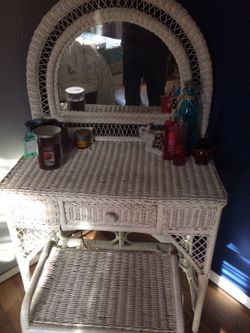 White wicker vanity and mirror