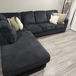 Right Sided Sectional 