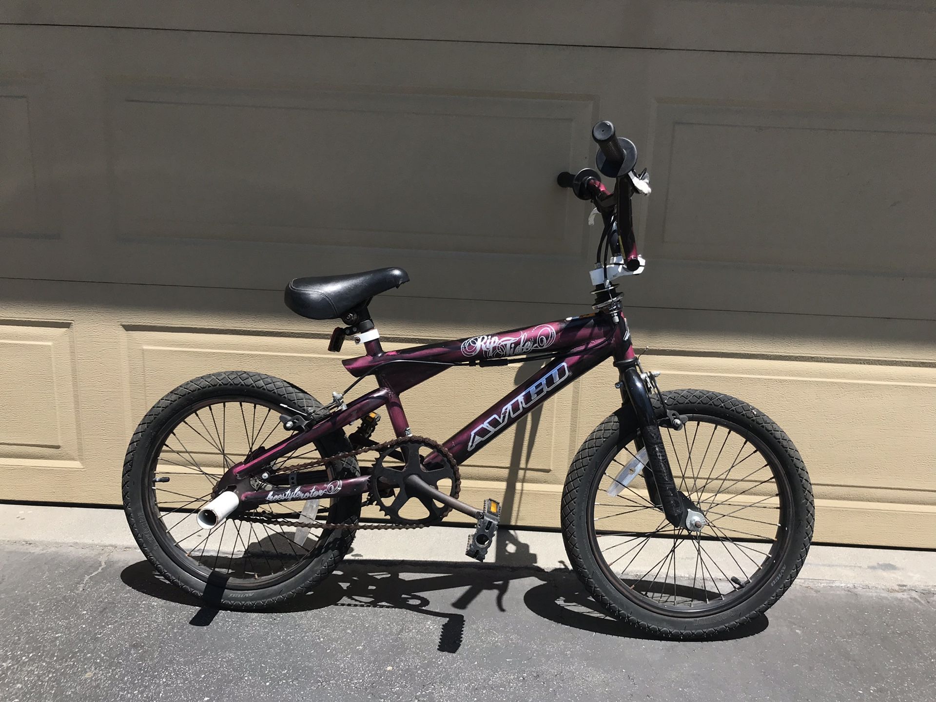 Avico rip tide bmx kids bike 18 inch wheels