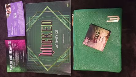 Wicked Collectibles Rare Clutch & Compact with Activity Book From Premier