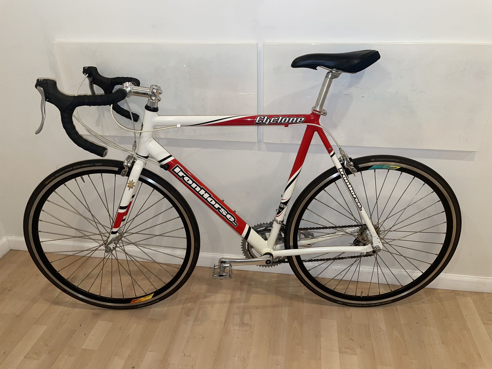IronHorse Cyclone road bike, 58 cm