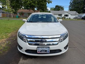 Low Mileage 2011 Ford Fusion SE - 60k Miles
