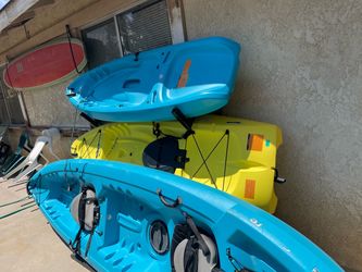 Yellow Lifetime Kayak, never touched water, never used yet. Max weight 225 pounds