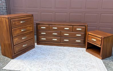 Stanley Furniture Walnut Bedroom Set – 3 Pieces – Refinished