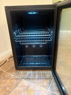 Mini fridge
