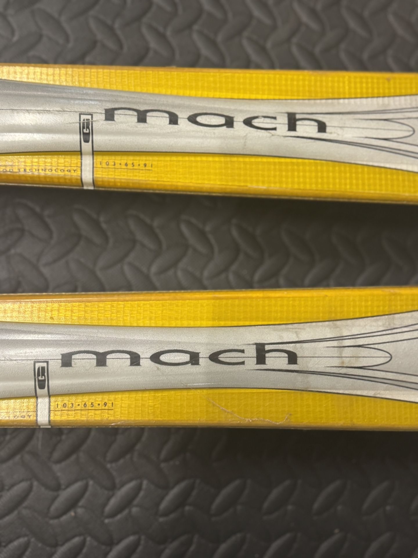K2 Mach Skis 186 cm + Marker 1200 Titanium Bindings