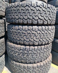 35x12.50/18 Bfgoodrich 📍📍 Vendo un set de llantas con 80% de vida las 4 📍🌟