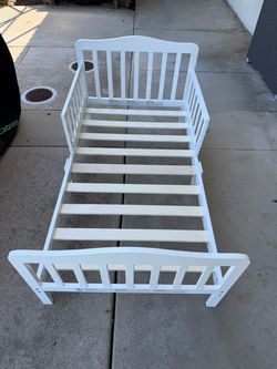 Twin bed frame
