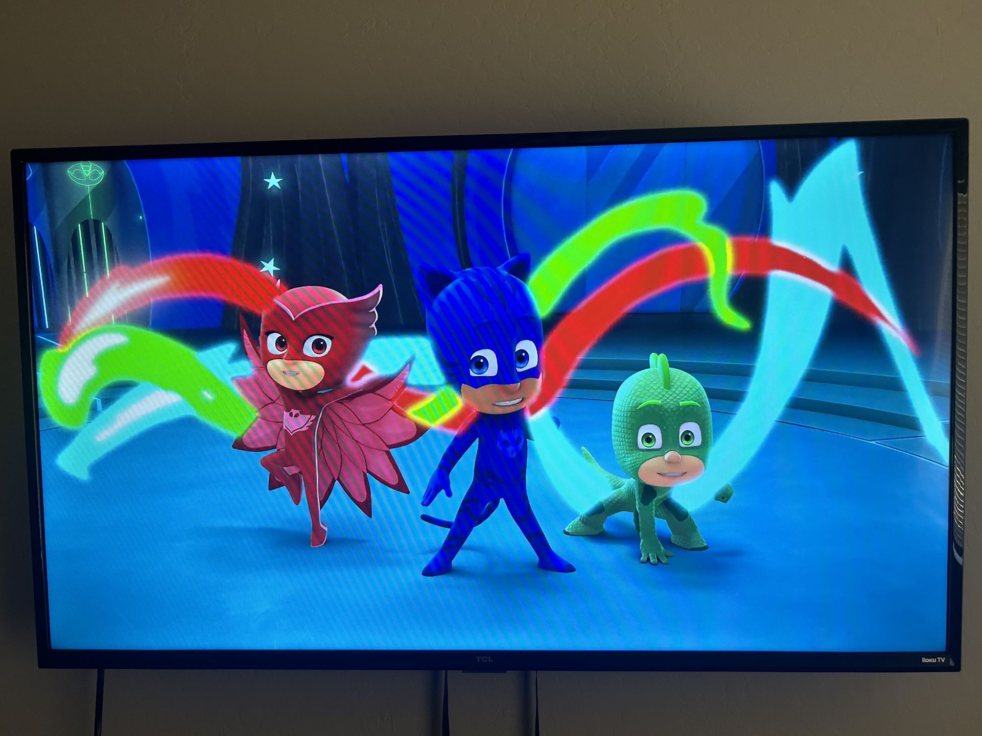 43” Inch TCL ROKU TV