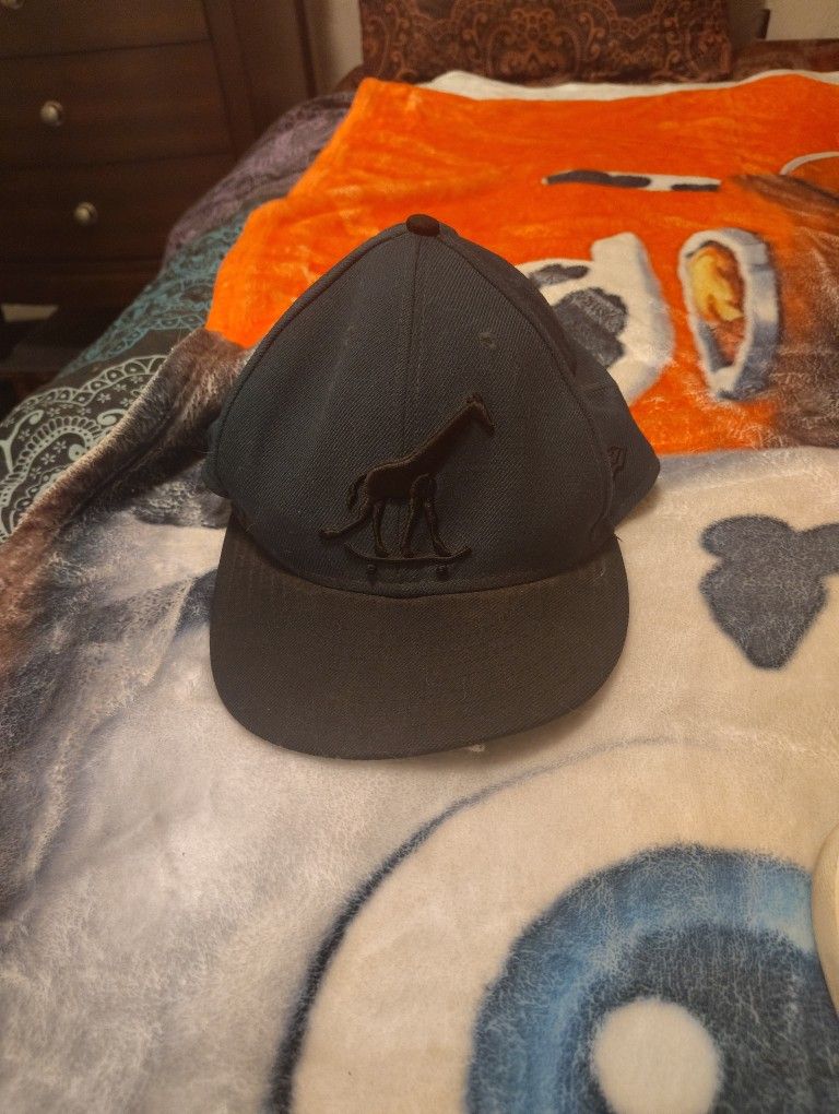 Men's Baseball Cap With A Draft Skateboarding On Front