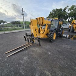 Forklift 10000# 56’ Reach 