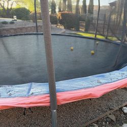 Trampoline w Net