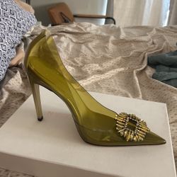 Good American Size 9.5 Pump Never Worn 