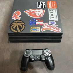 PS4 PRO 