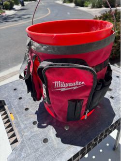 Milwaukee Bucket Tool Organizer with Bucket